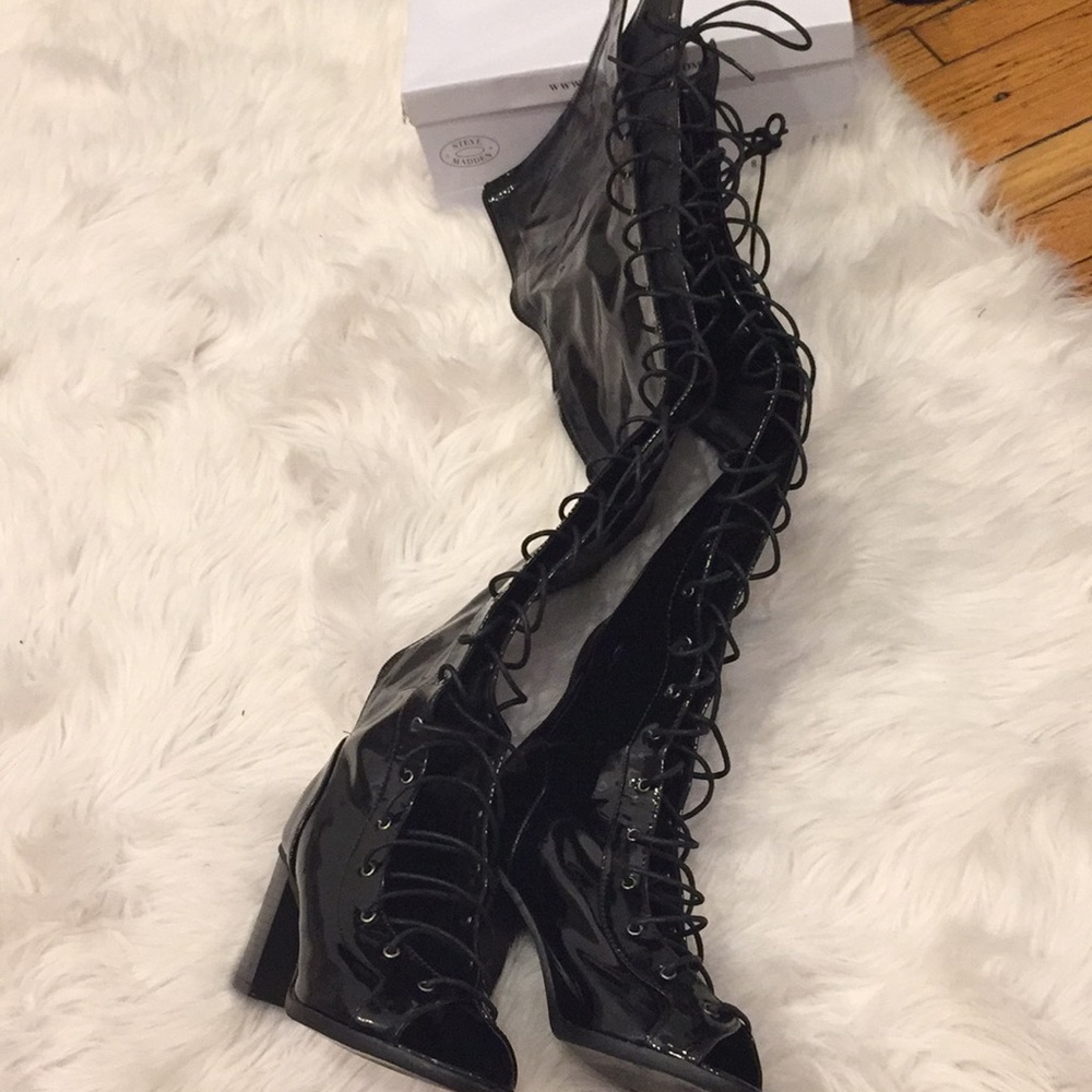 Open lace booties - Picture 3 of 4